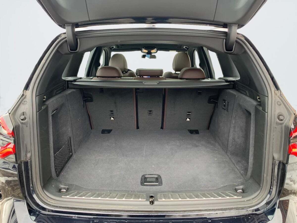 Sort BMW iX3 fra 2022