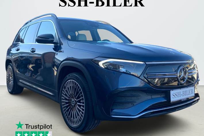 Blå Mercedes EQB300 fra 2022 set udefra