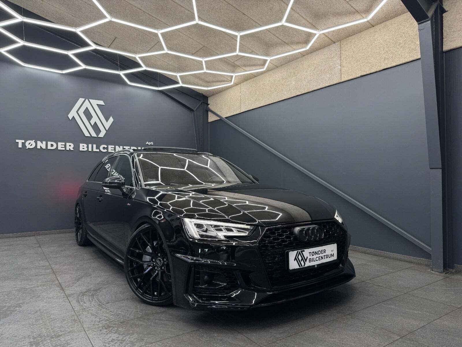 Audi A4 2,0 TDi 190 S-line Avant S-tr.