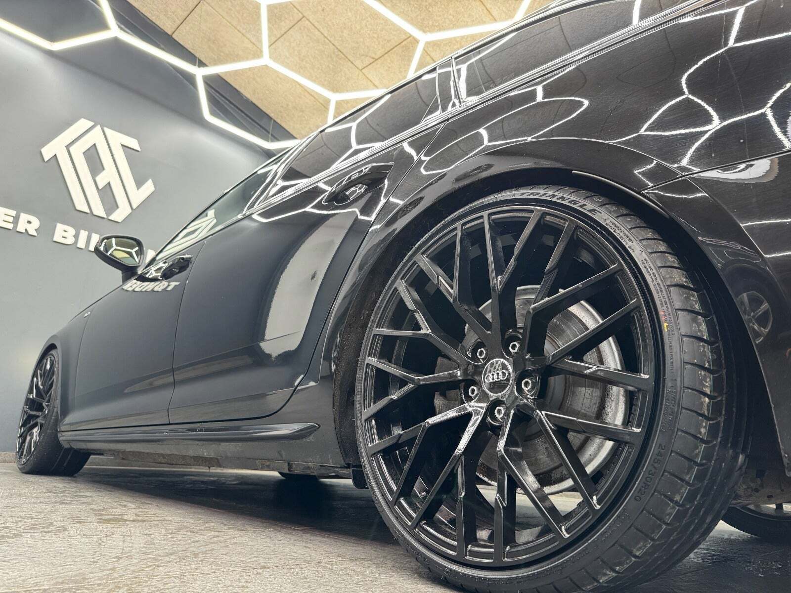 Sort Audi A4 fra 2016