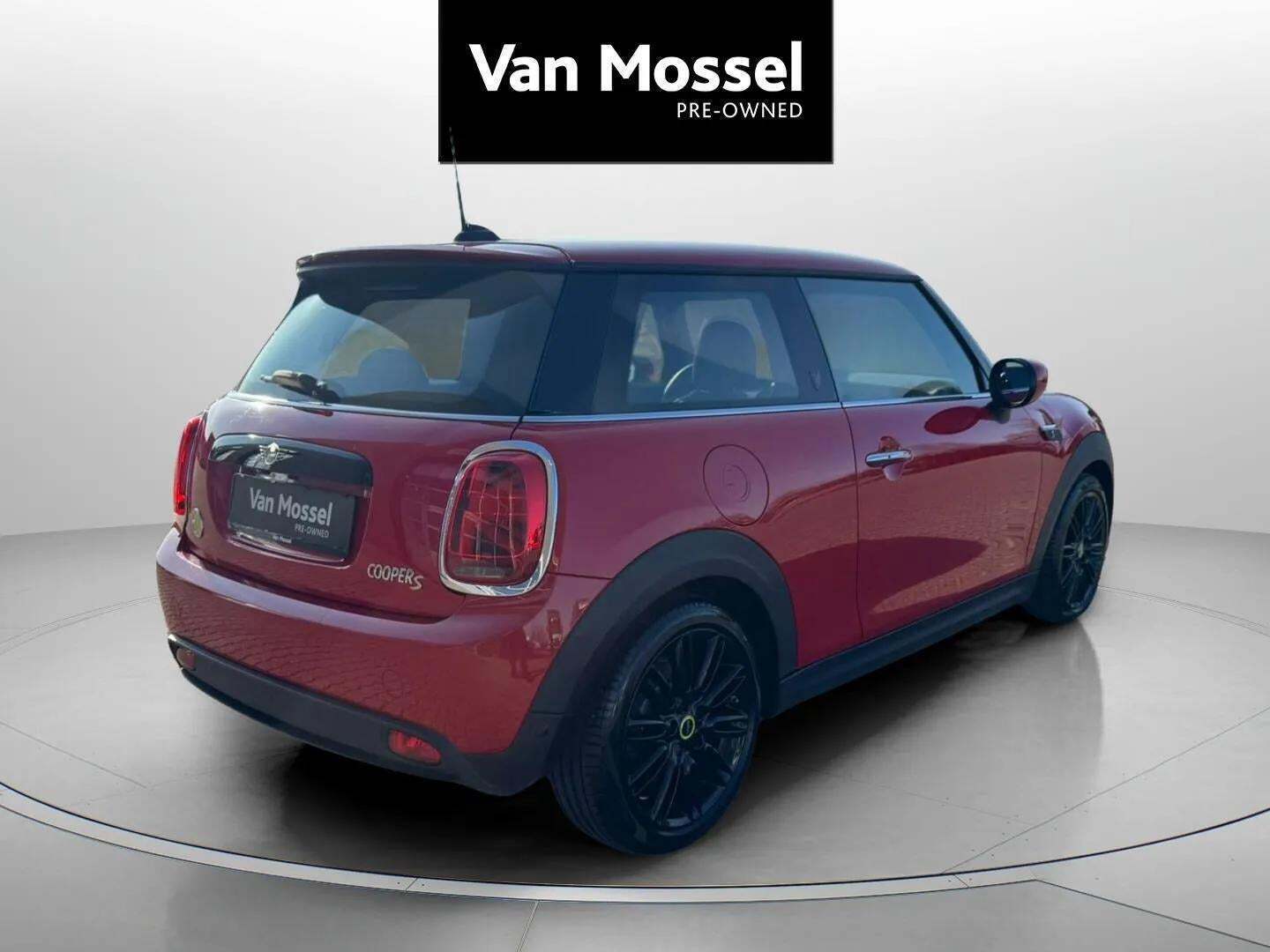 Mini Cooper SE Younique Trim
