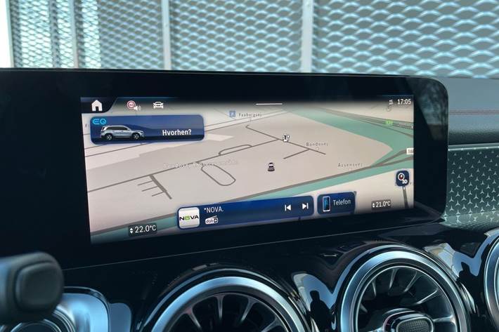 Sort Mercedes EQB250+ fra 2024