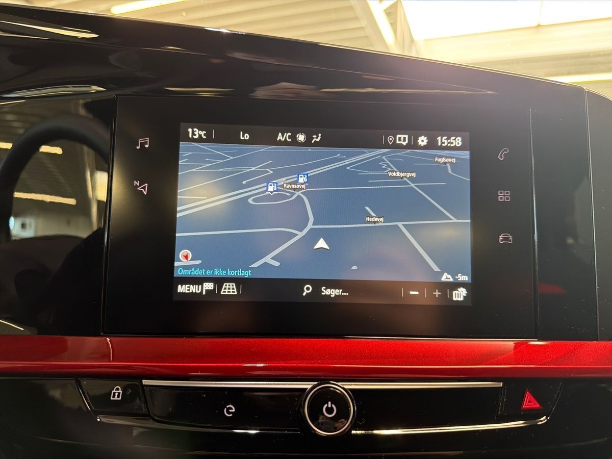 Sort Opel Mokka-e fra 2023