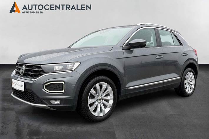 Grå VW T-Roc fra 2020 set udefra