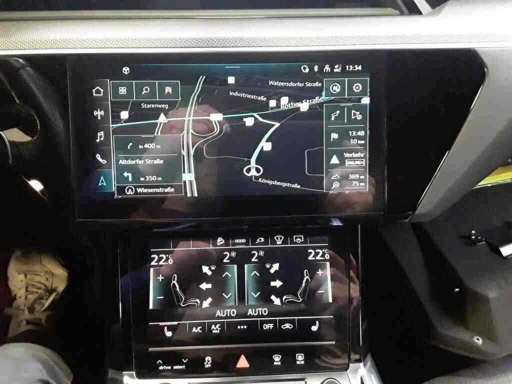 Sort Audi e-tron fra 2022