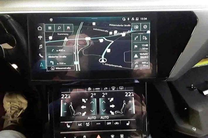 Sort Audi e-tron fra 2022