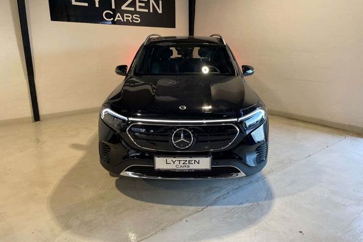 Sort Mercedes EQB250 fra 2023