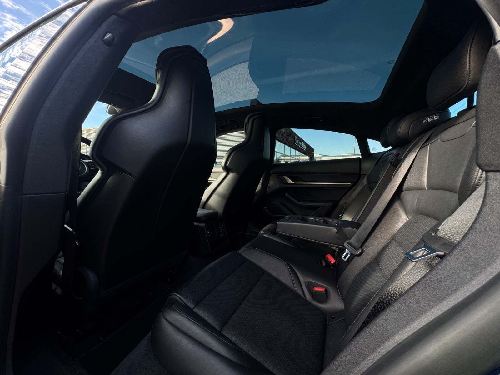 undefined Porsche Taycan fra 2023