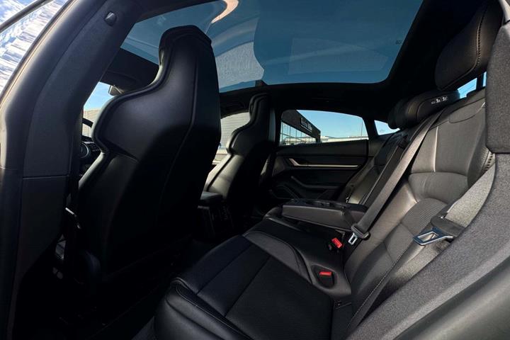 undefined Porsche Taycan fra 2023