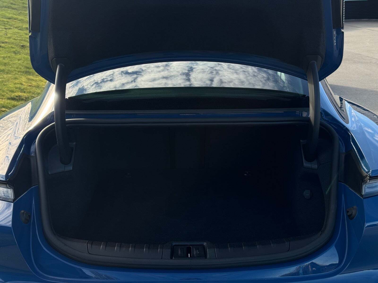 undefined Porsche Taycan fra 2023