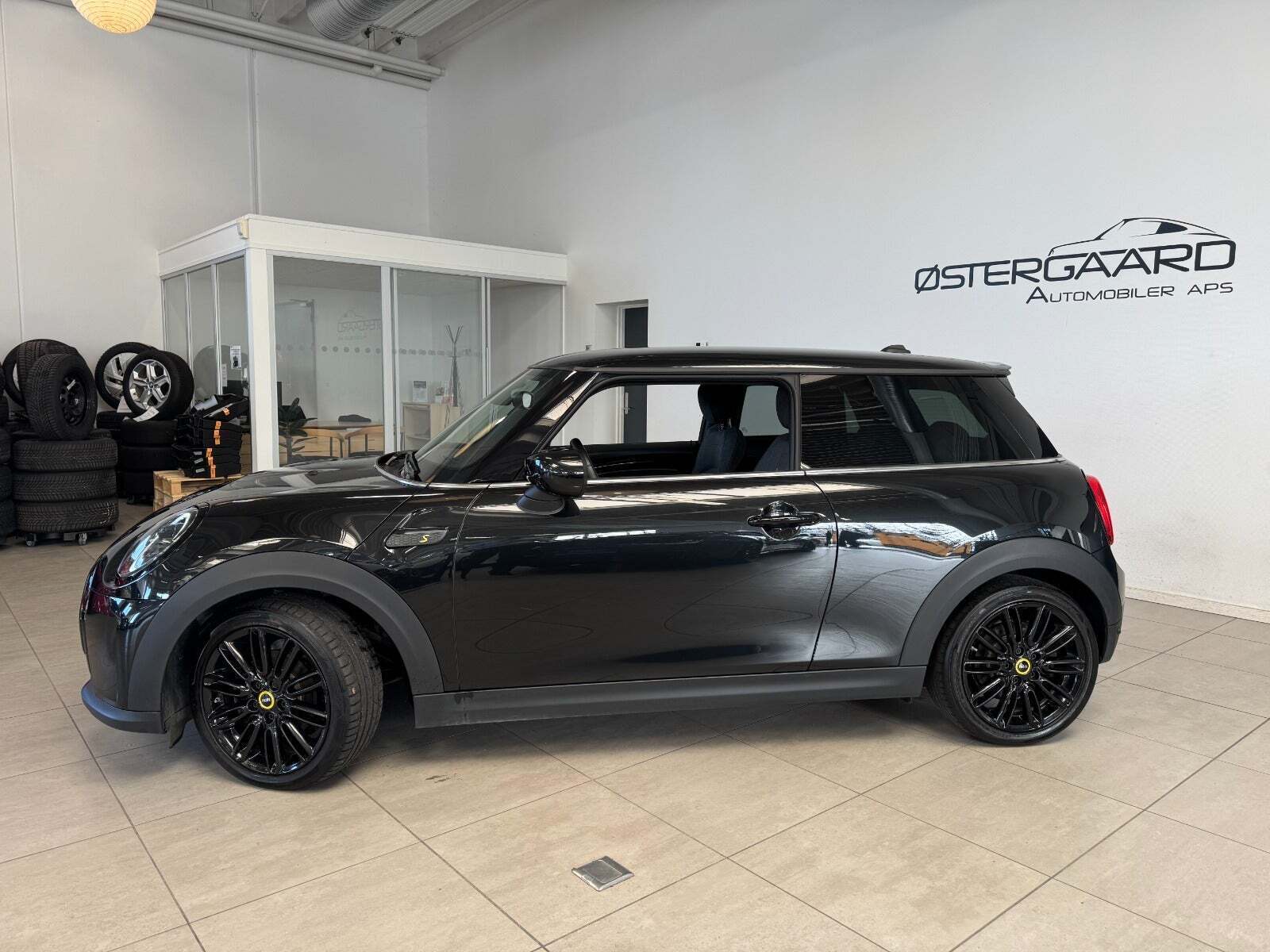 Mini Cooper SE Classic Trim