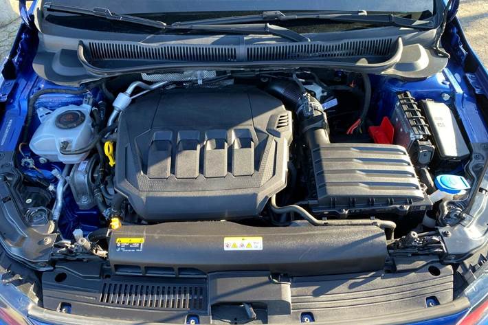 Blå VW Polo fra 2021