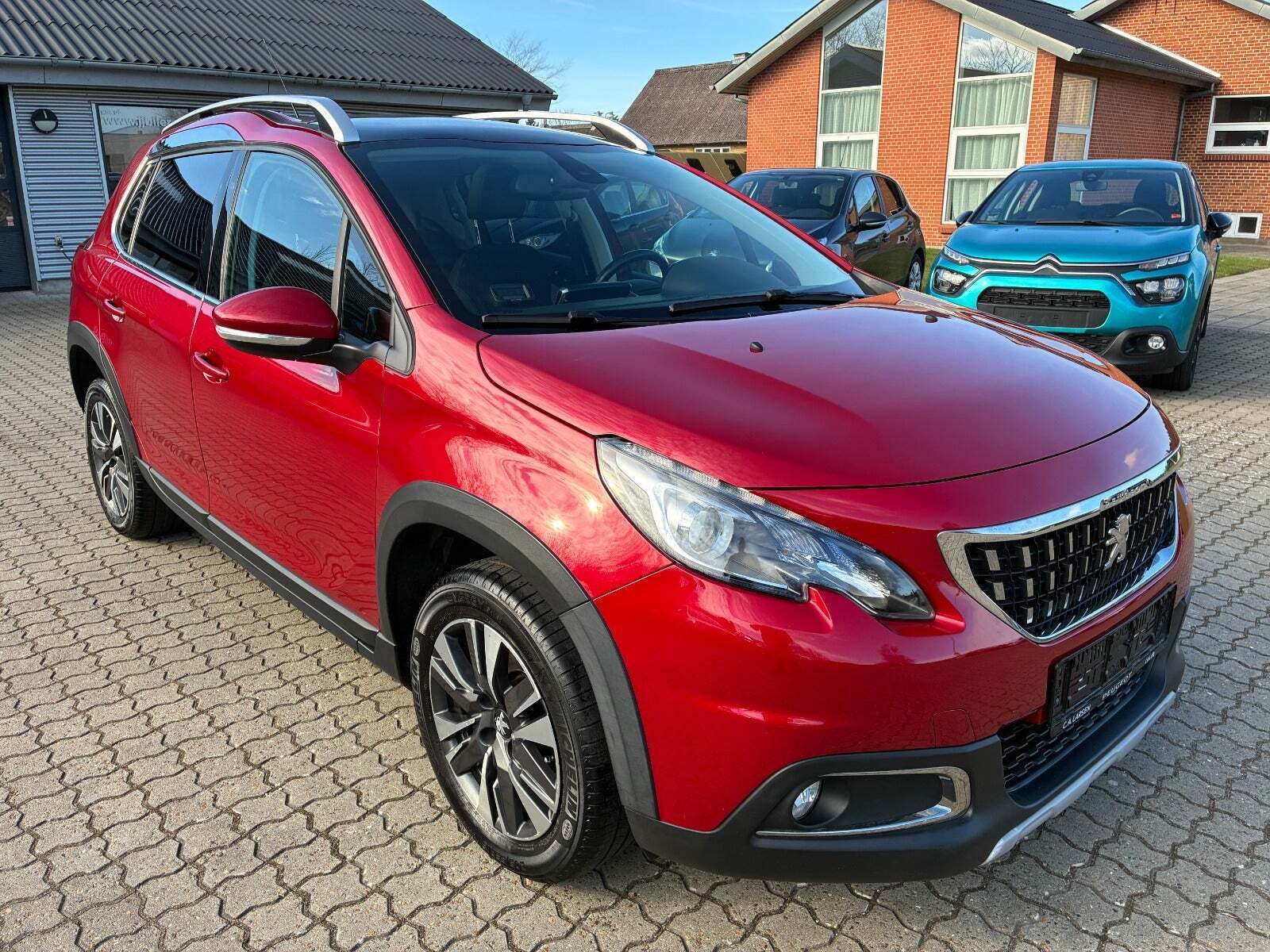 Peugeot 2008 1,6 BlueHDi 100 Allure Sky