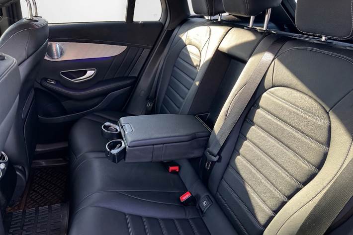 Grå Mercedes EQC400 fra 2021