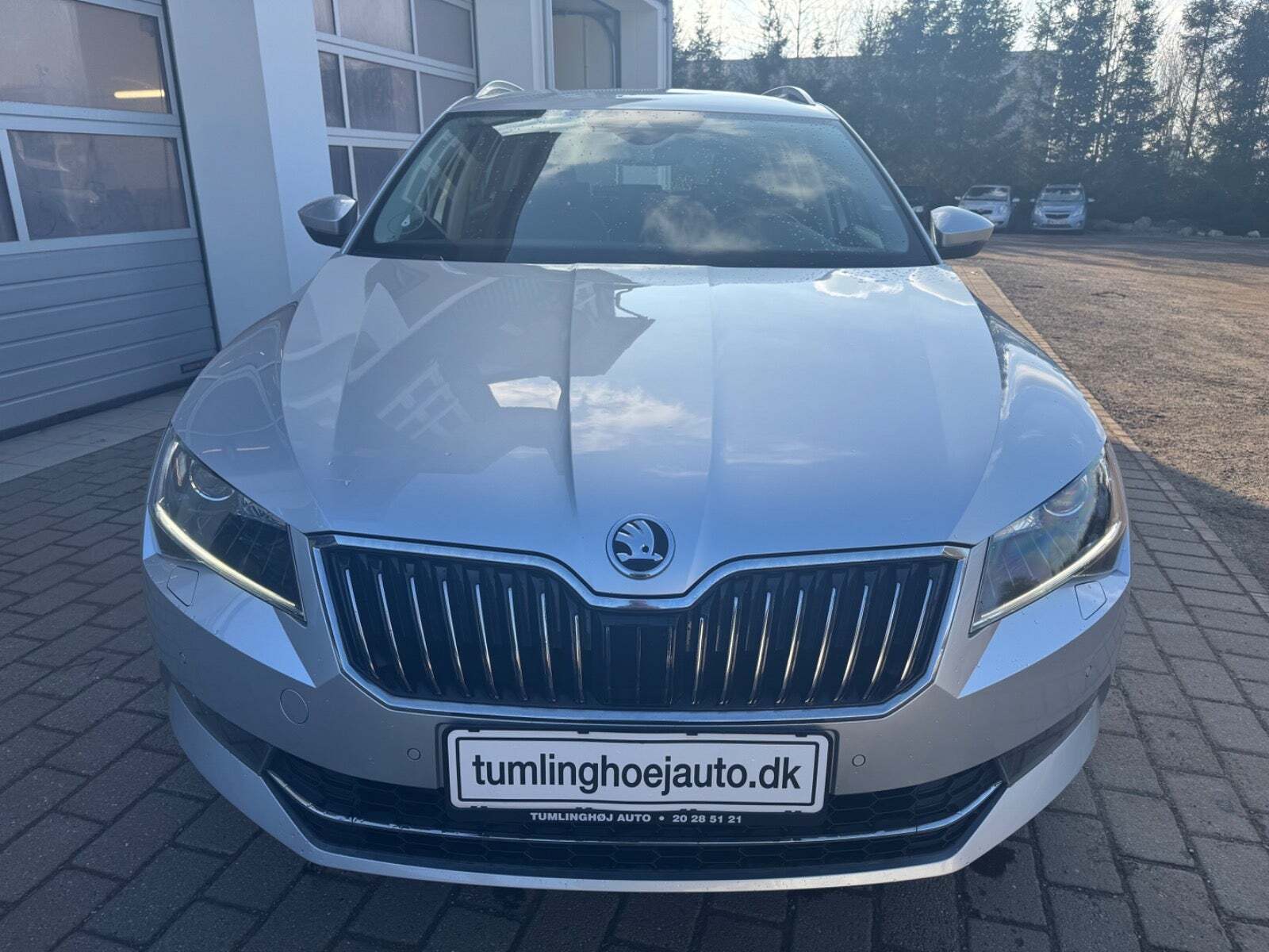 Sølv Skoda Superb fra 2019