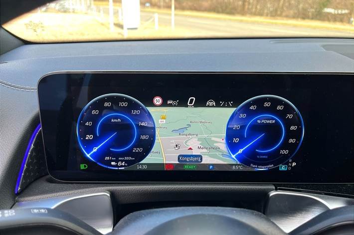 Sølv Mercedes EQB 250+ fra 2025