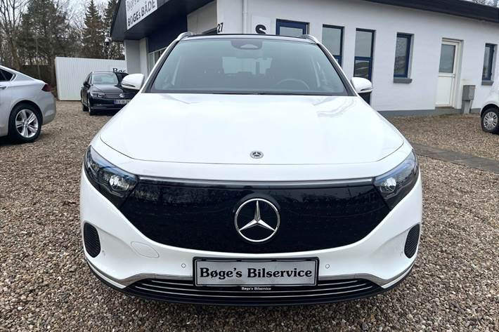 Hvid Mercedes EQA 250 fra 2024