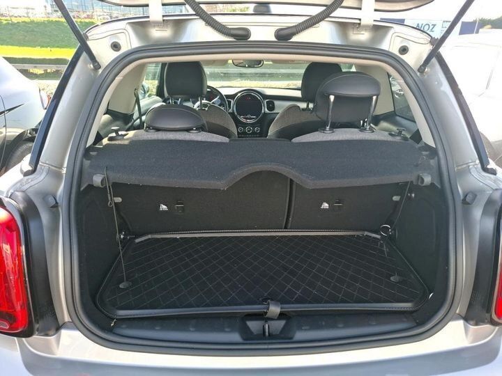 Grå Mini Cooper fra 2023