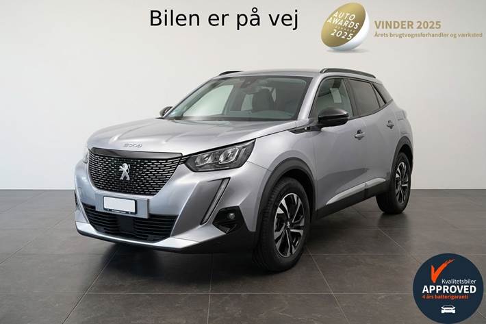 Grå Peugeot e-2008 fra 2023