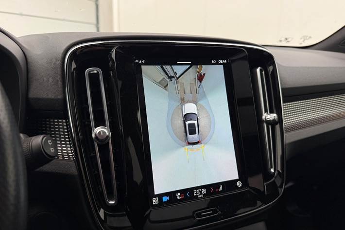 Grøn Volvo XC40 fra 2020