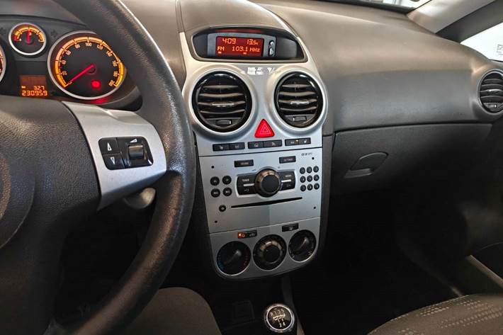 Gul Opel Corsa fra 2015