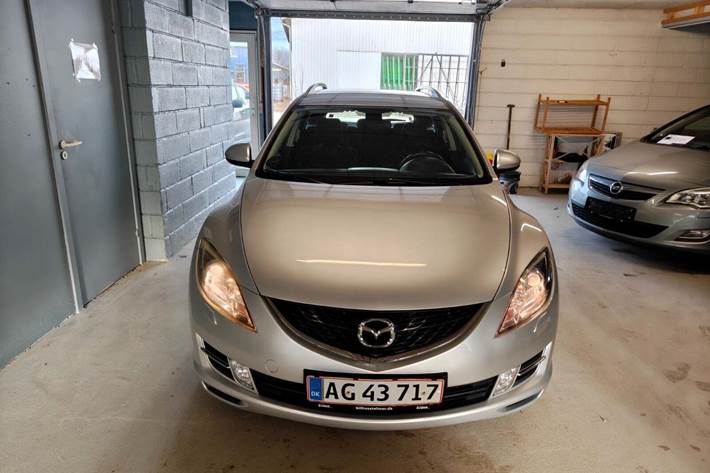 Gul Mazda 6 fra 2010