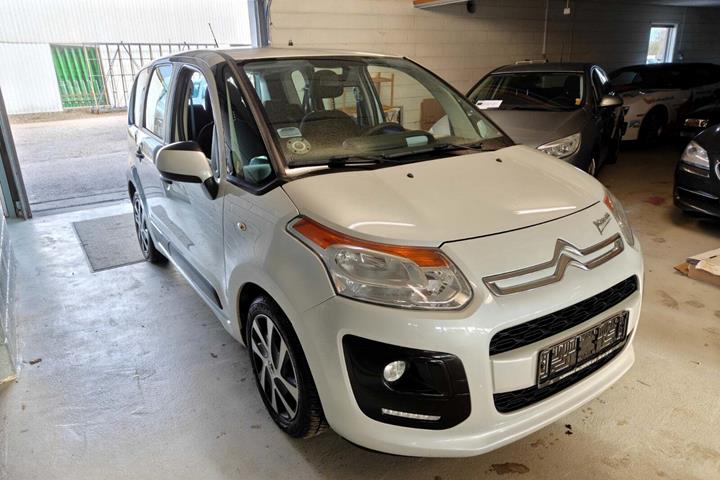 Gul Citroën C3 Picasso fra 2013 set udefra