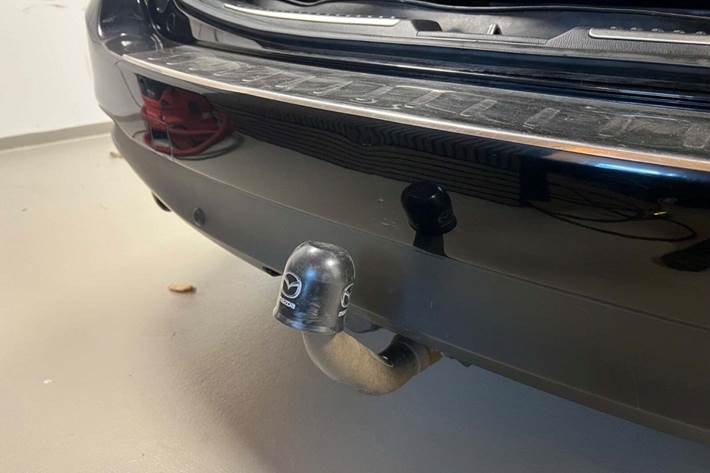 Sort Mazda 6 fra 2016