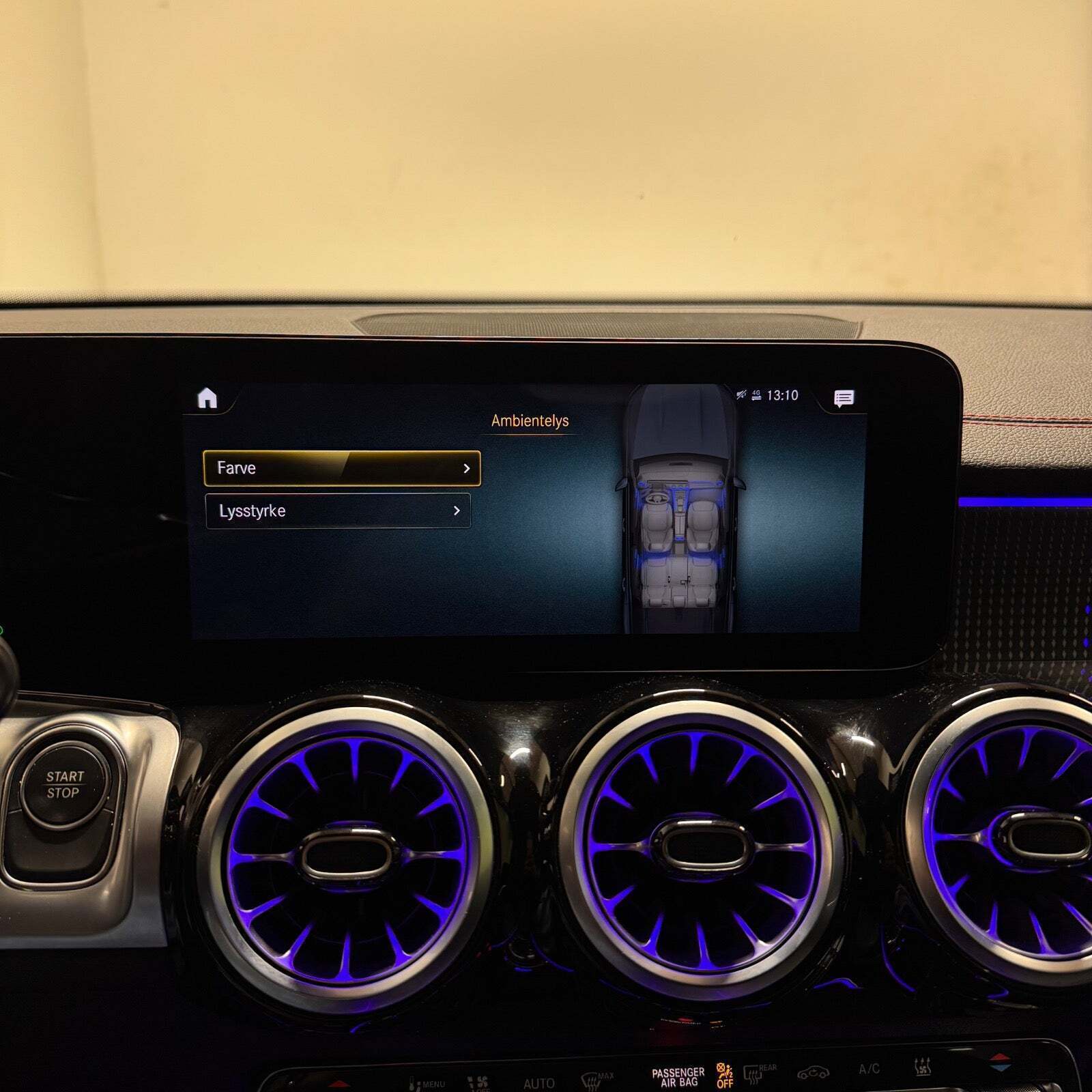 Sort Mercedes EQB250+ fra 2023