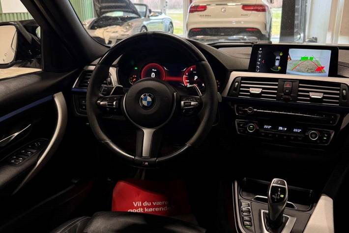 Sølv BMW 330d fra 2018