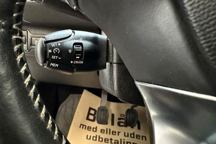 Hvid Peugeot 308 fra 2015