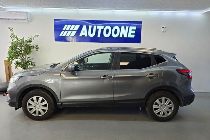Grå Nissan Qashqai fra 2018