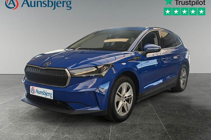 Blå Skoda Enyaq fra 2022 set udefra