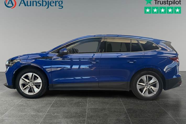 Blå Skoda Enyaq fra 2022