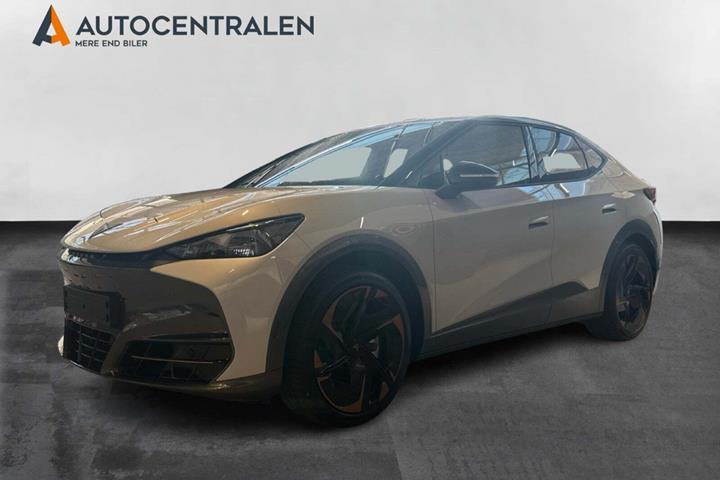 Hvid Cupra Tavascan fra 2025 set udefra