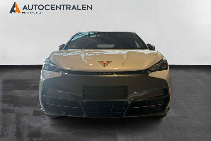 Hvid Cupra Tavascan fra 2025