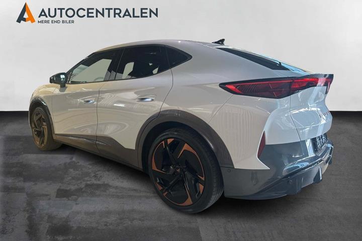 Hvid Cupra Tavascan fra 2025