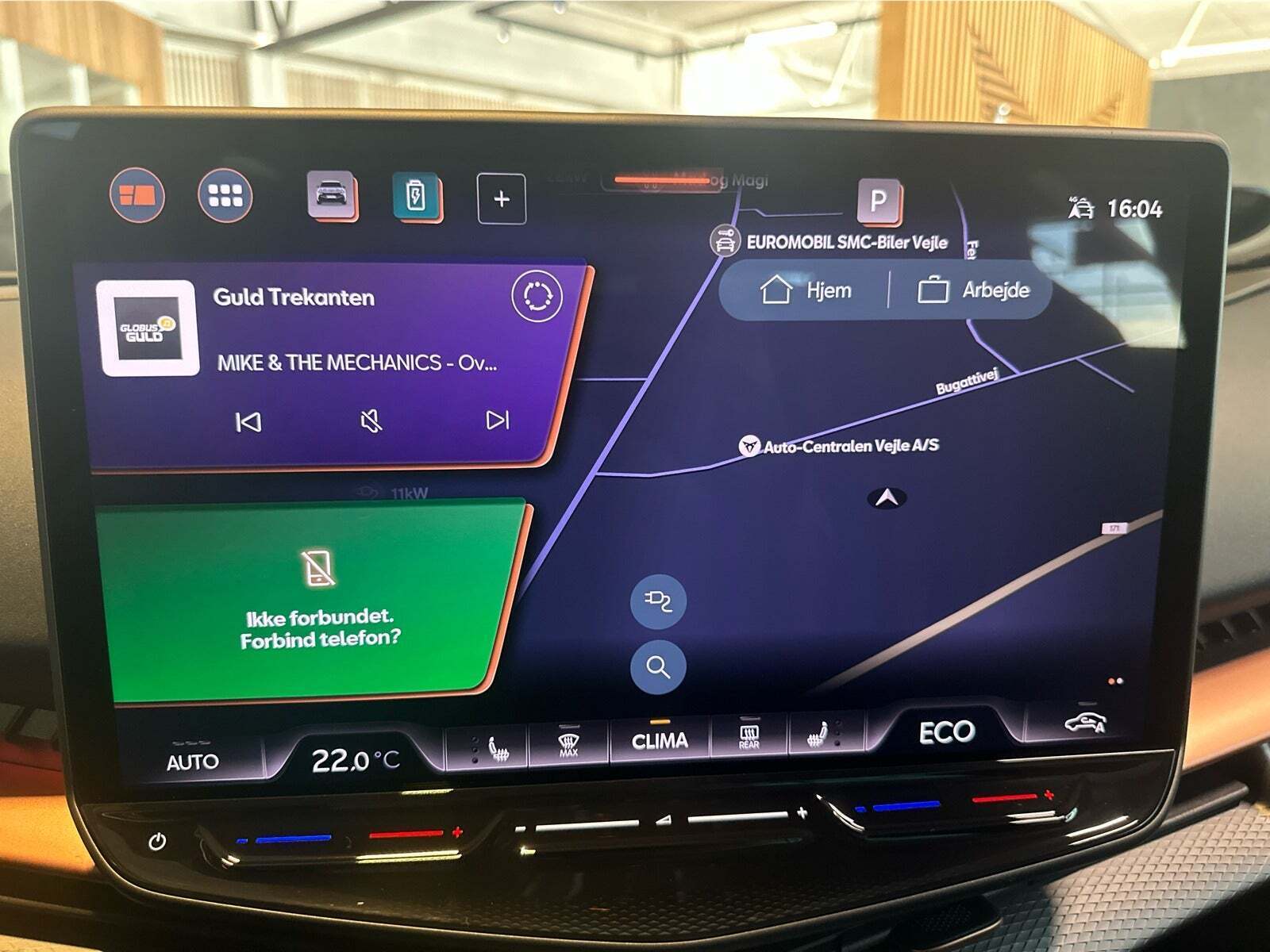 Hvid Cupra Tavascan fra 2025
