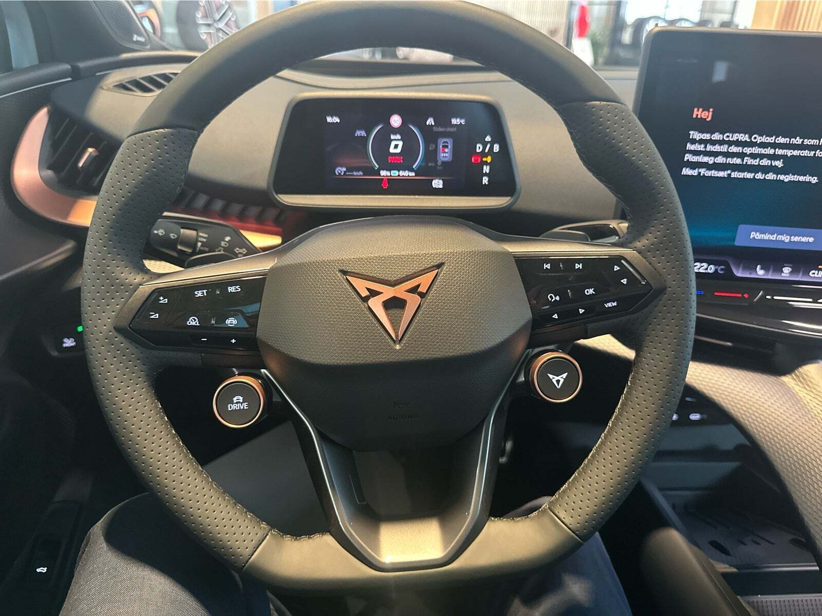 Hvid Cupra Tavascan fra 2025