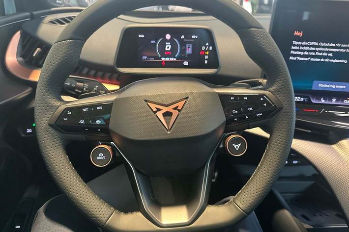 Hvid Cupra Tavascan fra 2025