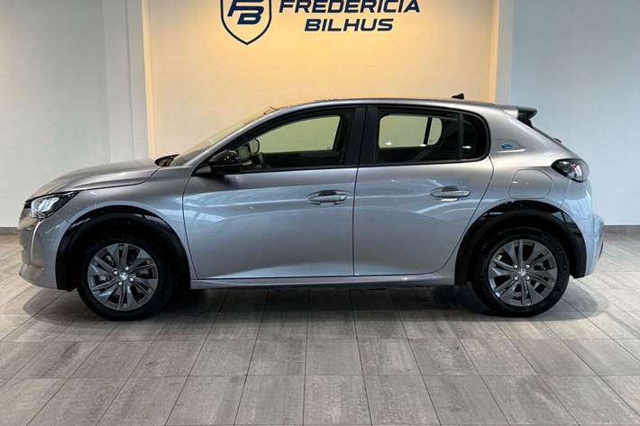 Grå Peugeot e-208 fra 2022