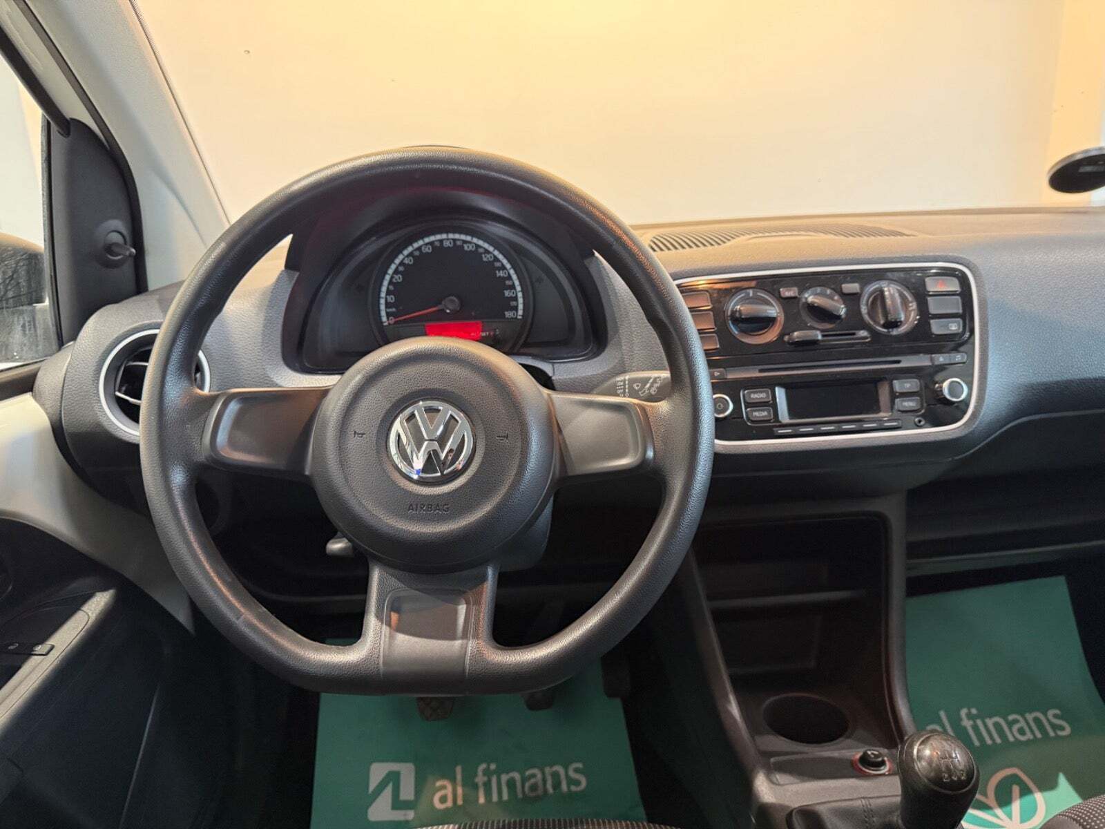 Hvid VW UP! fra 2013