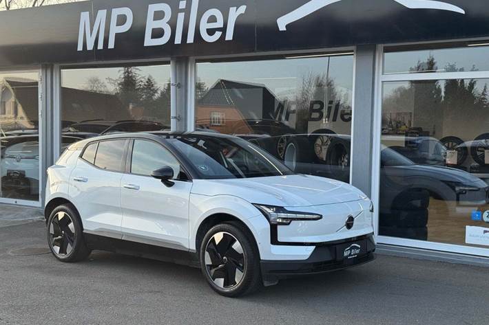 Hvid Volvo EX30 fra 2024 set udefra