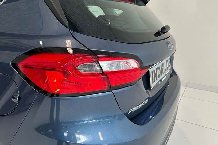 Blå Ford Fiesta fra 2023