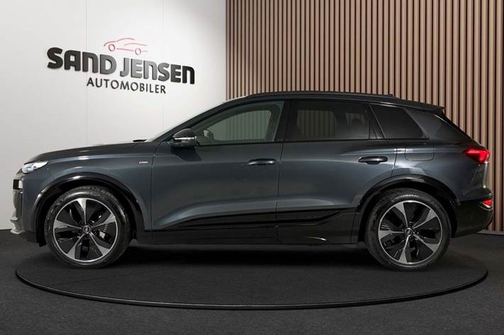 Grå Audi Q6 e-tron fra 2025