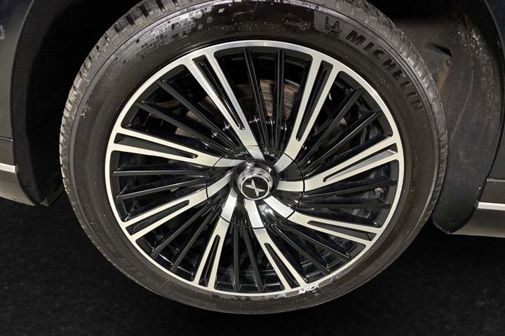 Sort Xpeng G9 fra 2024