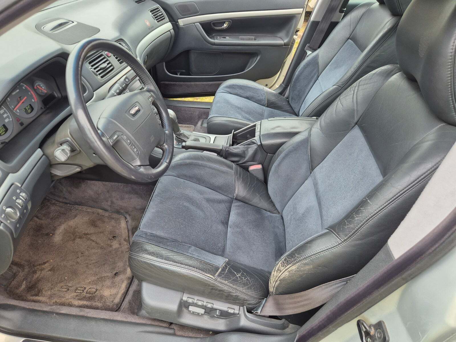 undefined Volvo S80 fra 1999 set indefra
