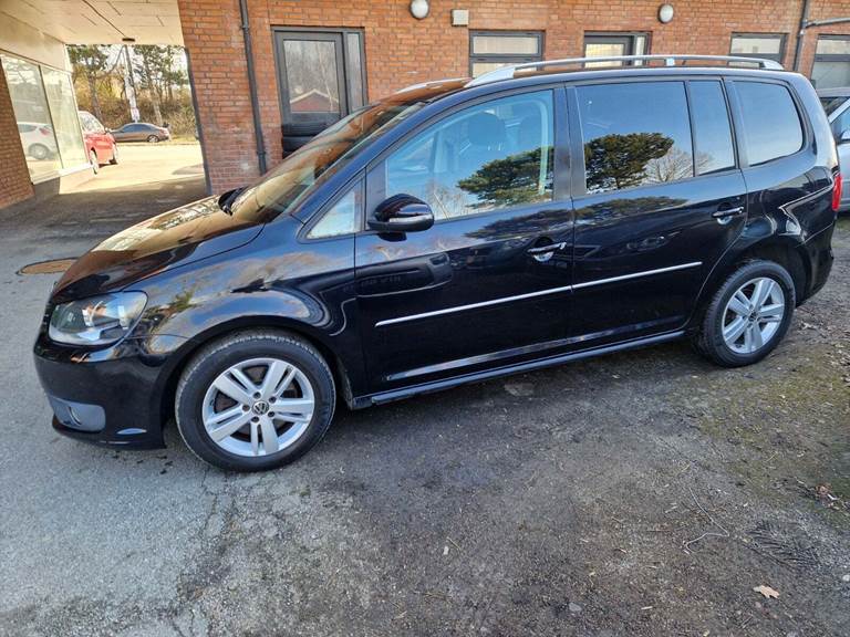 VW Touran 2,0 TDi 140 Comfortline DSG BMT 7prs