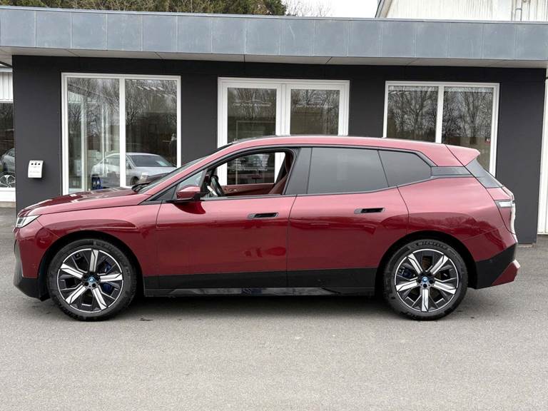 BMW iX xDrive50