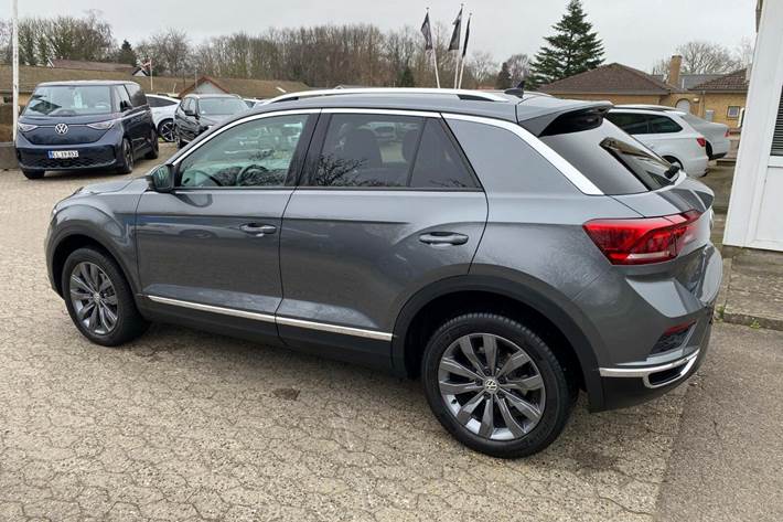 Grå VW T-Roc fra 2020